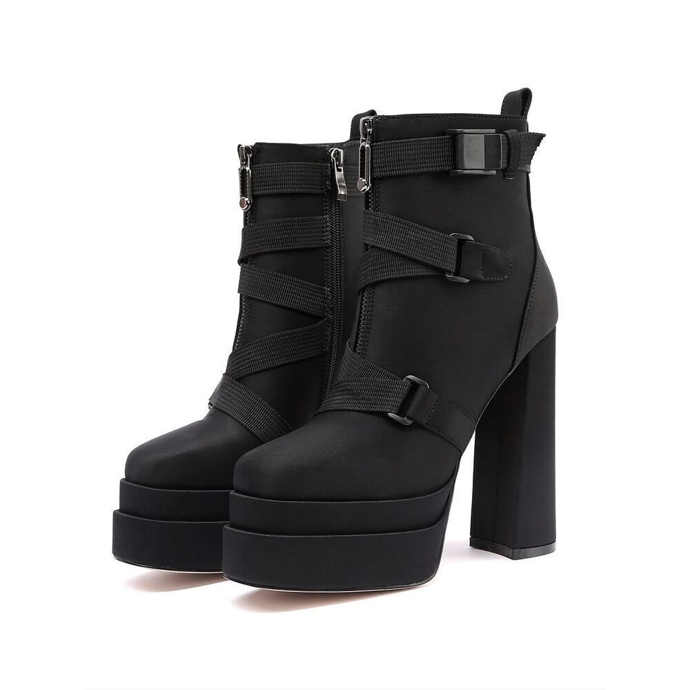 (T-4667) Manne Chunky Platform Boots Goth Platform Heels  Boots Sz 37 (6.5)
